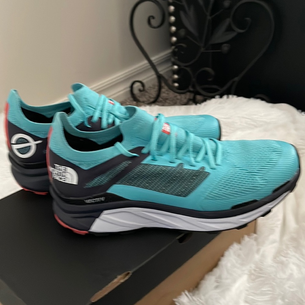 THE NORTH FACE Vectiv running/walking sneakers!